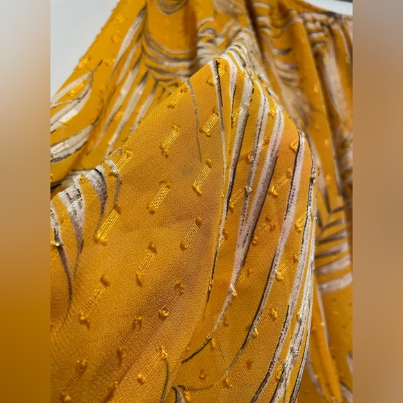 White House Black Market Women’s Yellow Flowy Shirt Size XL - Picture 7 of 12